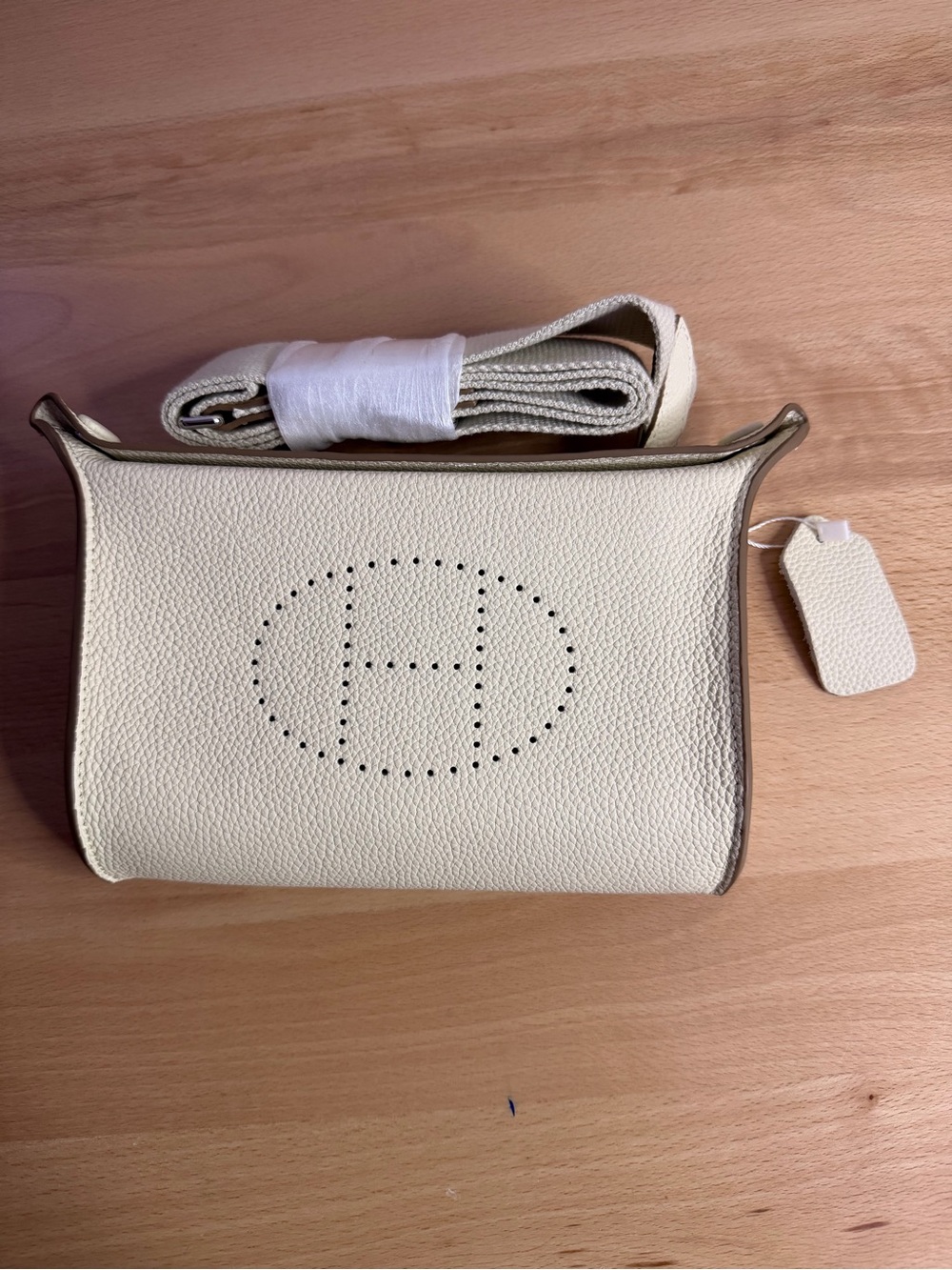 H Videpoches craie white Togo leather